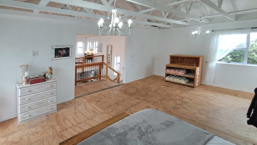 4 Bedroom Property for Sale in Seaview Eastern Cape